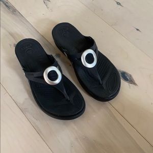 EUC Crocs sandals with silver accent